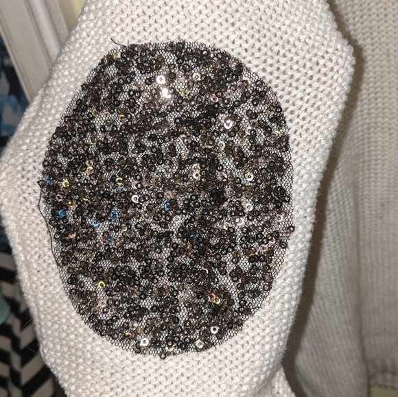 Elbow patch sweater - Picture 3 of 3